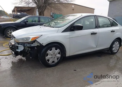 2016 Ford Focus S from USA, damaged, VIN 1FADP3E28GL264574